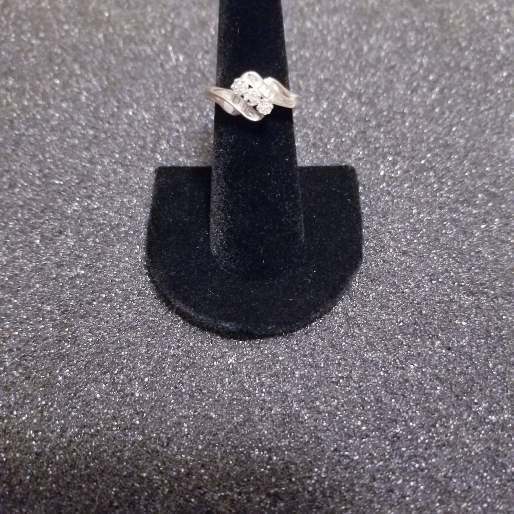 Promise diamond ring sz 8.5